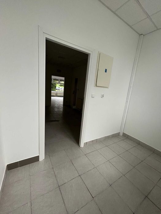 Wynajmę lokal usługowy - 45 m2 Kraków ul. Wielicka