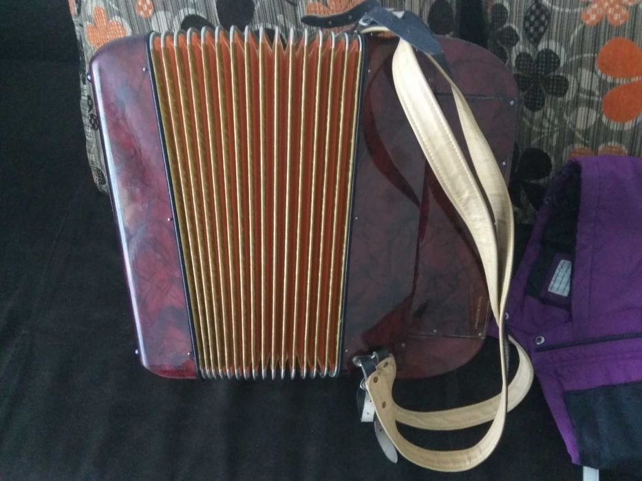 akordeon guzikowy hohner fidelio  gryf c stan kolekcjonerski