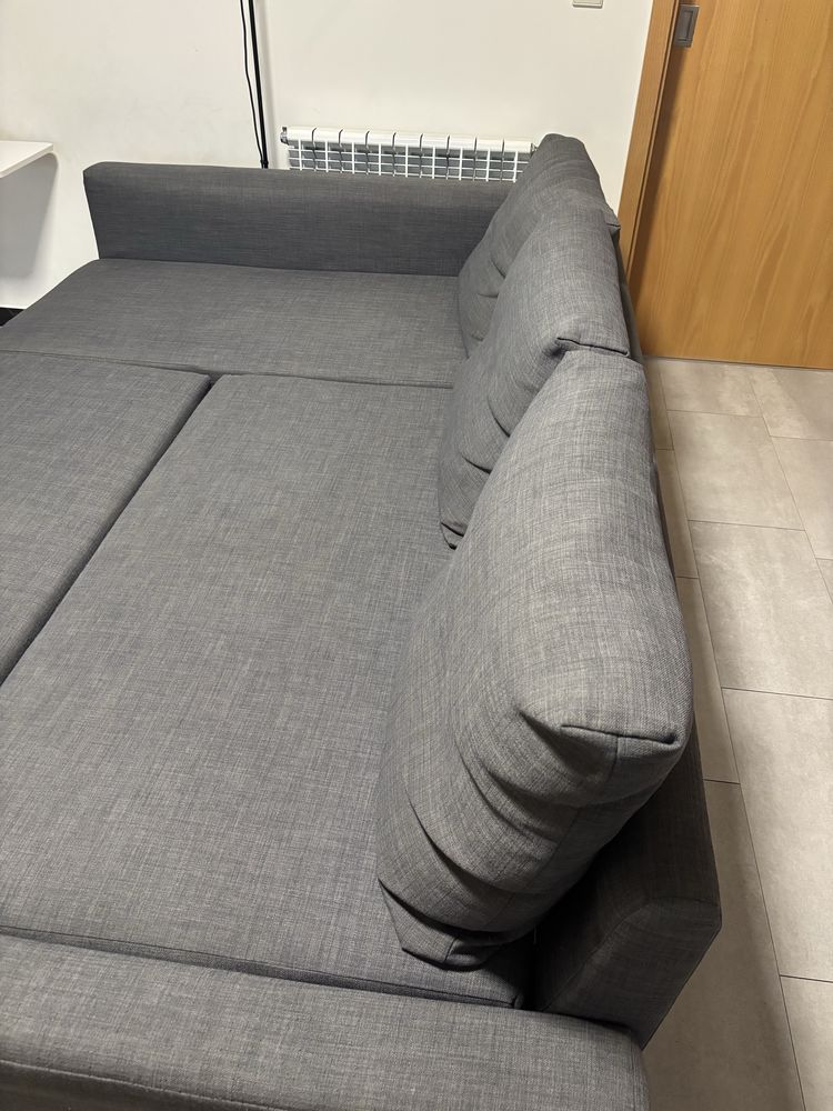 Sofa com chaise longue