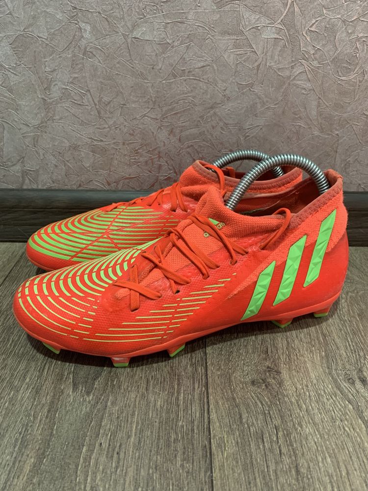 Футбольні бутси Adidas Predator