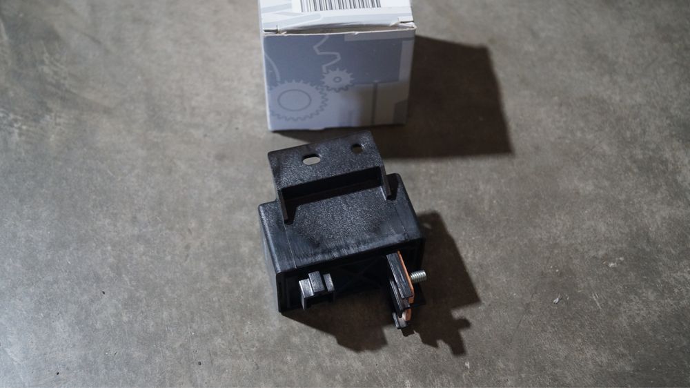 Реле АКБ додаткового акумулятора блок спрінтер Sprinter W906 W907