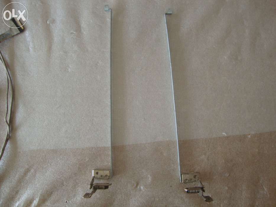 Toshiba L650 – New Hinges (Pair)64297960398850120