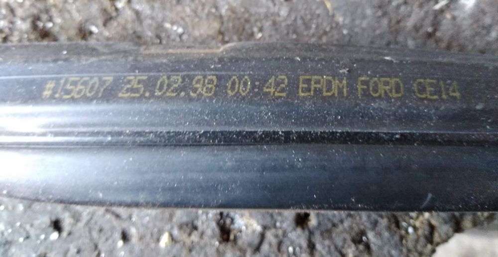 Направляючі/ущільнюючі елементи Ford Escort MK 7