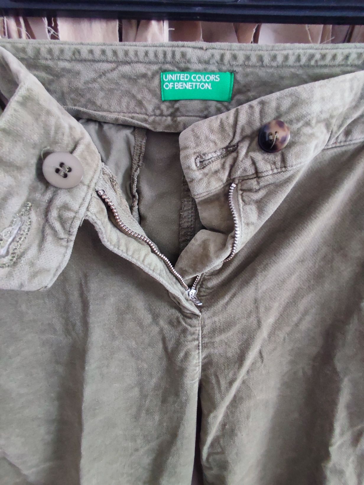 Calças chinos Benetton tam. 42