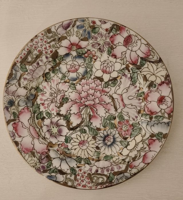 Prato motivos florais