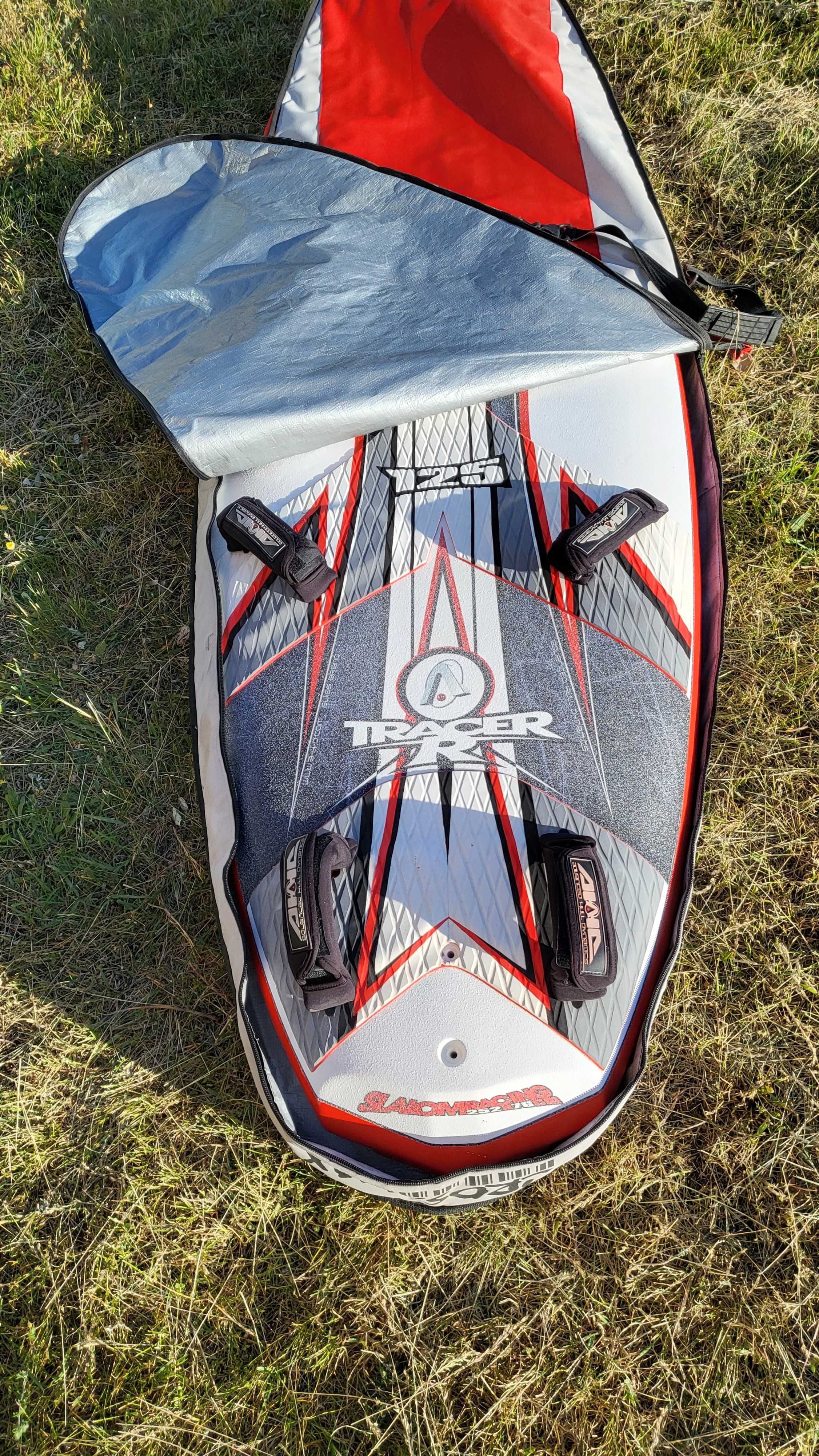 Deska windsurfingowa  Tracer Slalom Racing 125l