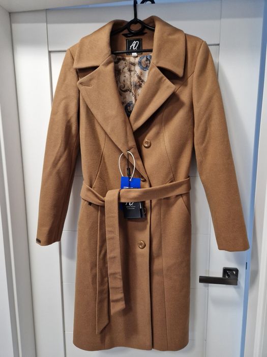 Klasyczny płaszcz jesienno-zimowy camel rozm. S
