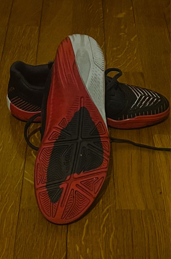 Sapatilhas futsal Kipsta
