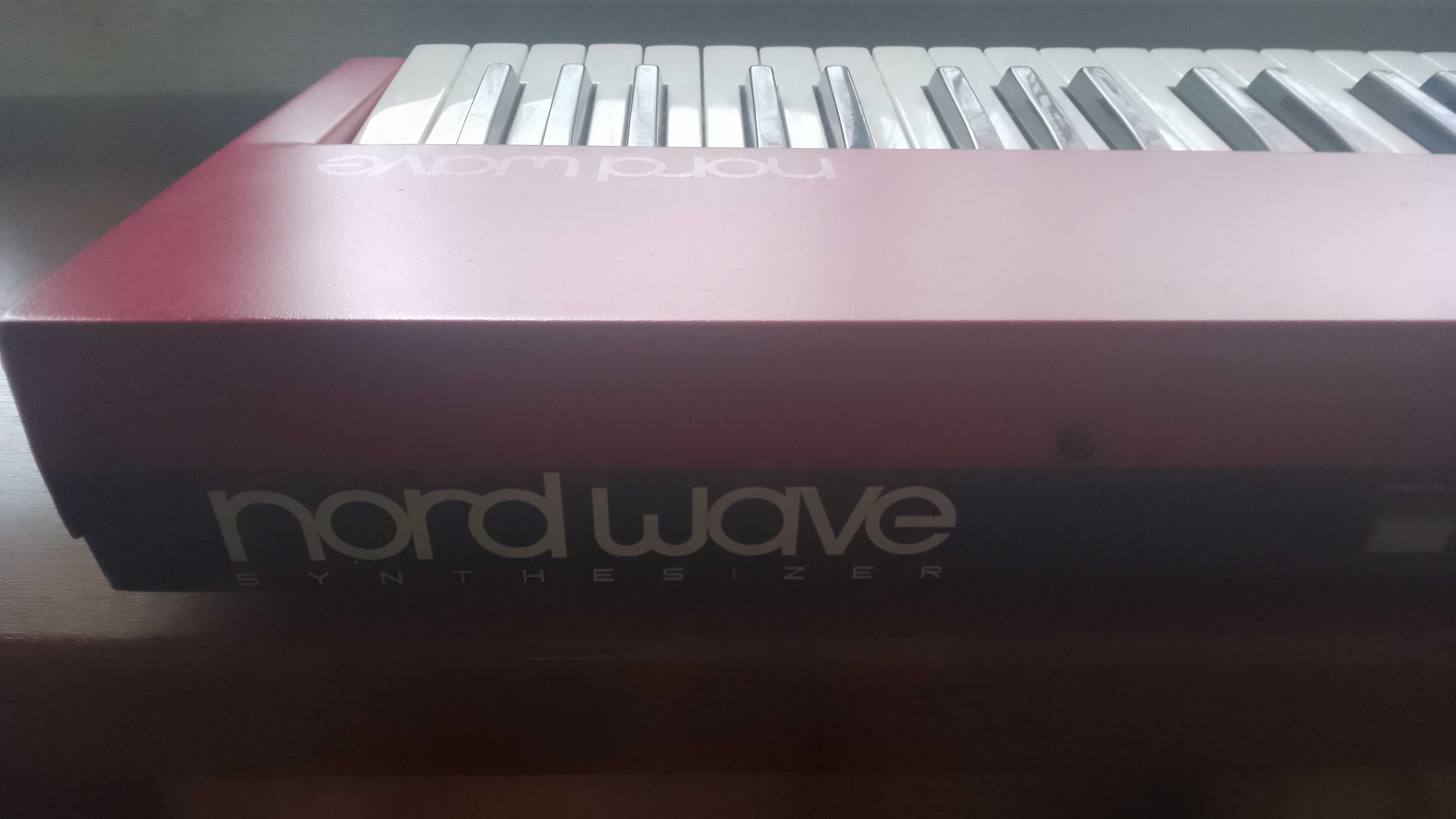 Clavia Nord Wave syntezator sampler z domowego studia