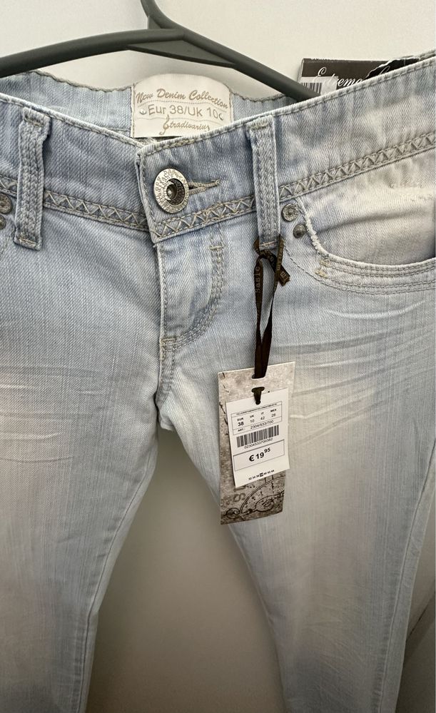 Продам нові  джинси Stradivarius