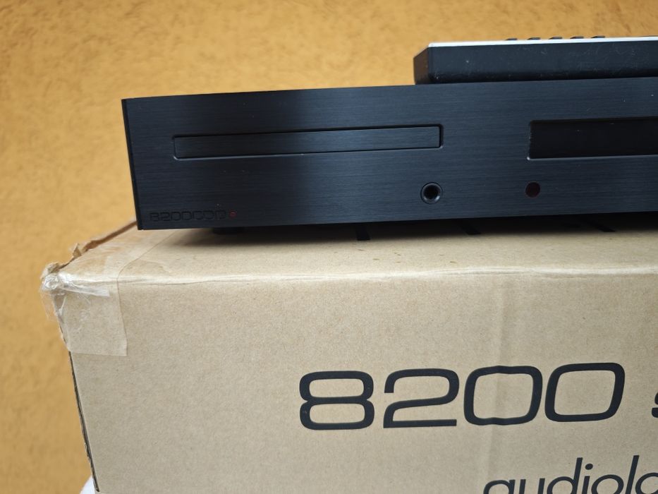 Audiolab 8200 cdq cd + пред попередній підсилювач