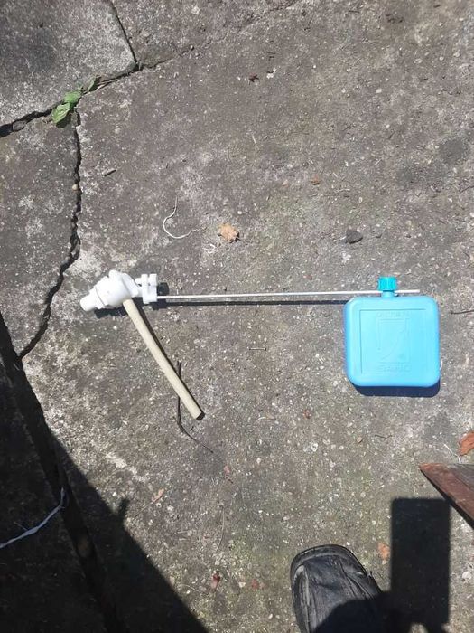 zawór pływakowy do płuczki WC