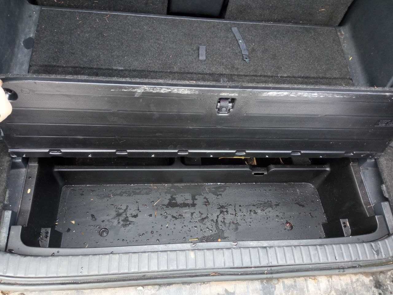 Органайзер багажника підлога пол Toyota RAV4 III 2.2D 09-12 5841042030