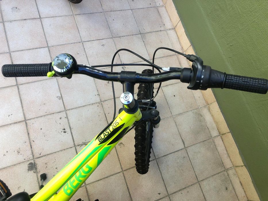 Bicicleta Berg blast 205