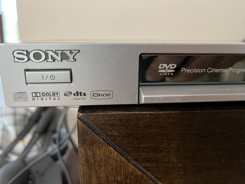 Odtwarzacz DVD Sony HDMI jest pilot
