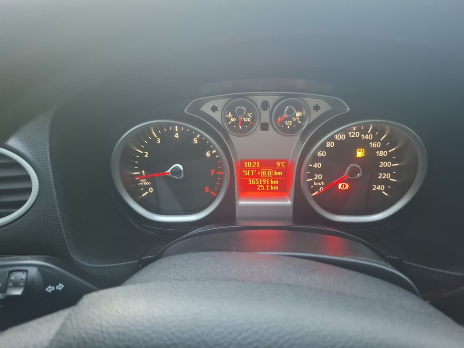 Ford Focus 2010р 1.6 бен/газ