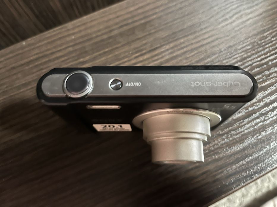 Фотоапарат SONY DSC-W800 є зарядка і картка память