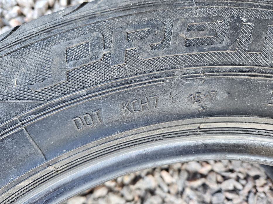 Шини Premiori 215 60 16