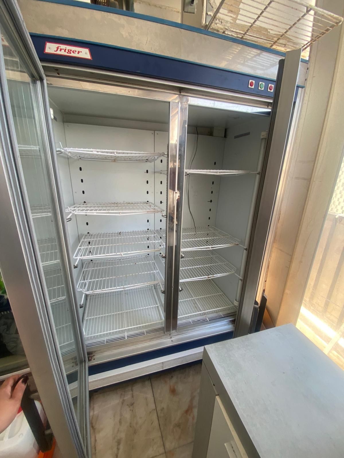 Frigorífico com duas portas
