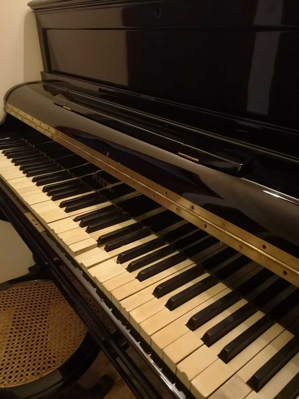 Piano vertical Pleyel