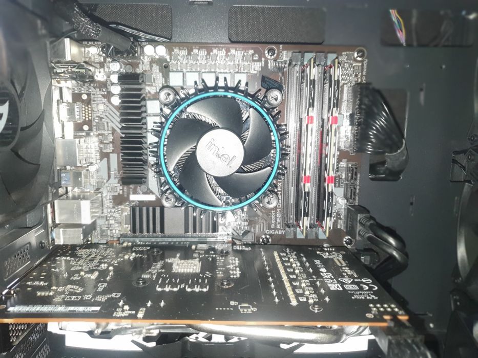 Komputer stacjonarny i5 12400f, B760M, RX 6600, 16GB