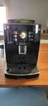 cafeteira Máquina de Café Automática DELONGHI Magnifica S -