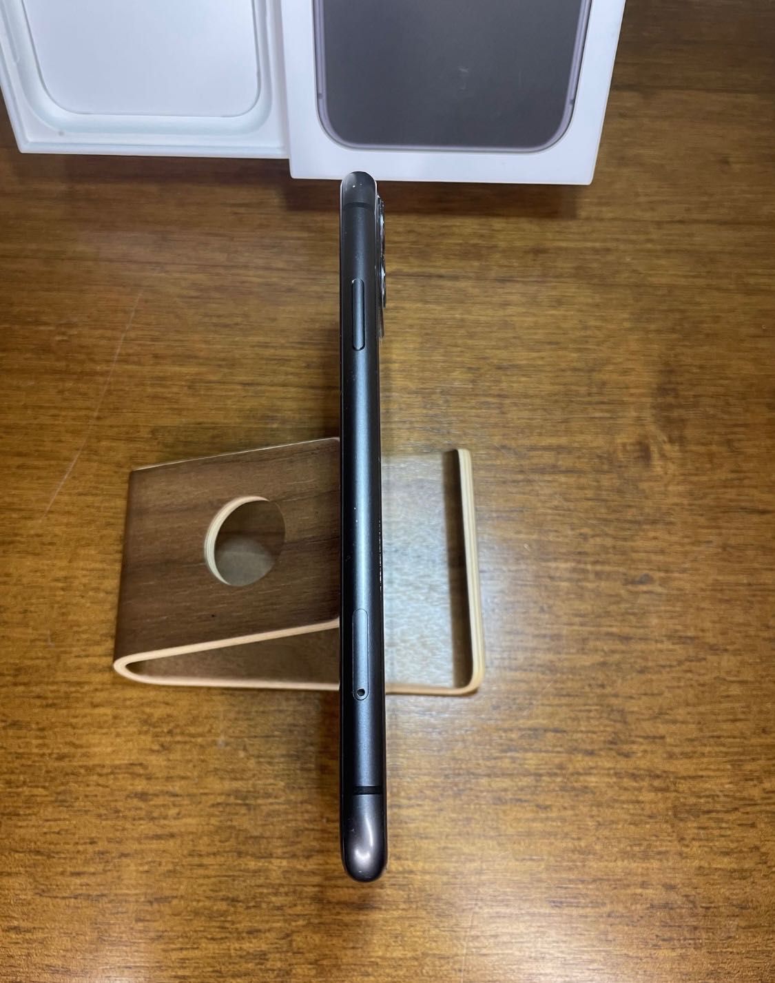 iPhone 11 NEVERLOCK телефон мобільний