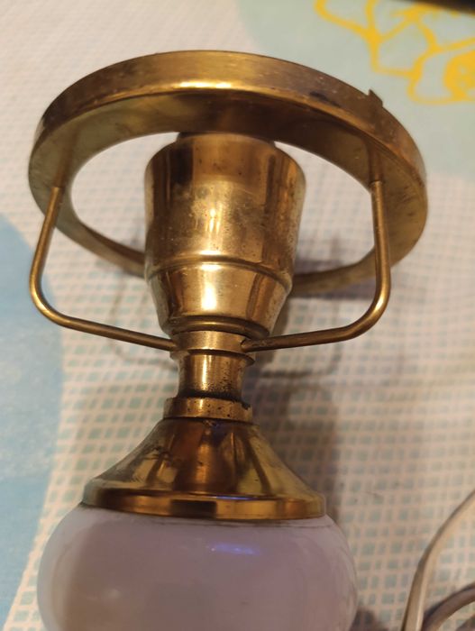 stara lampa biurkowa nocna POLAM Wieliczka - mosiądz porcelana - prl