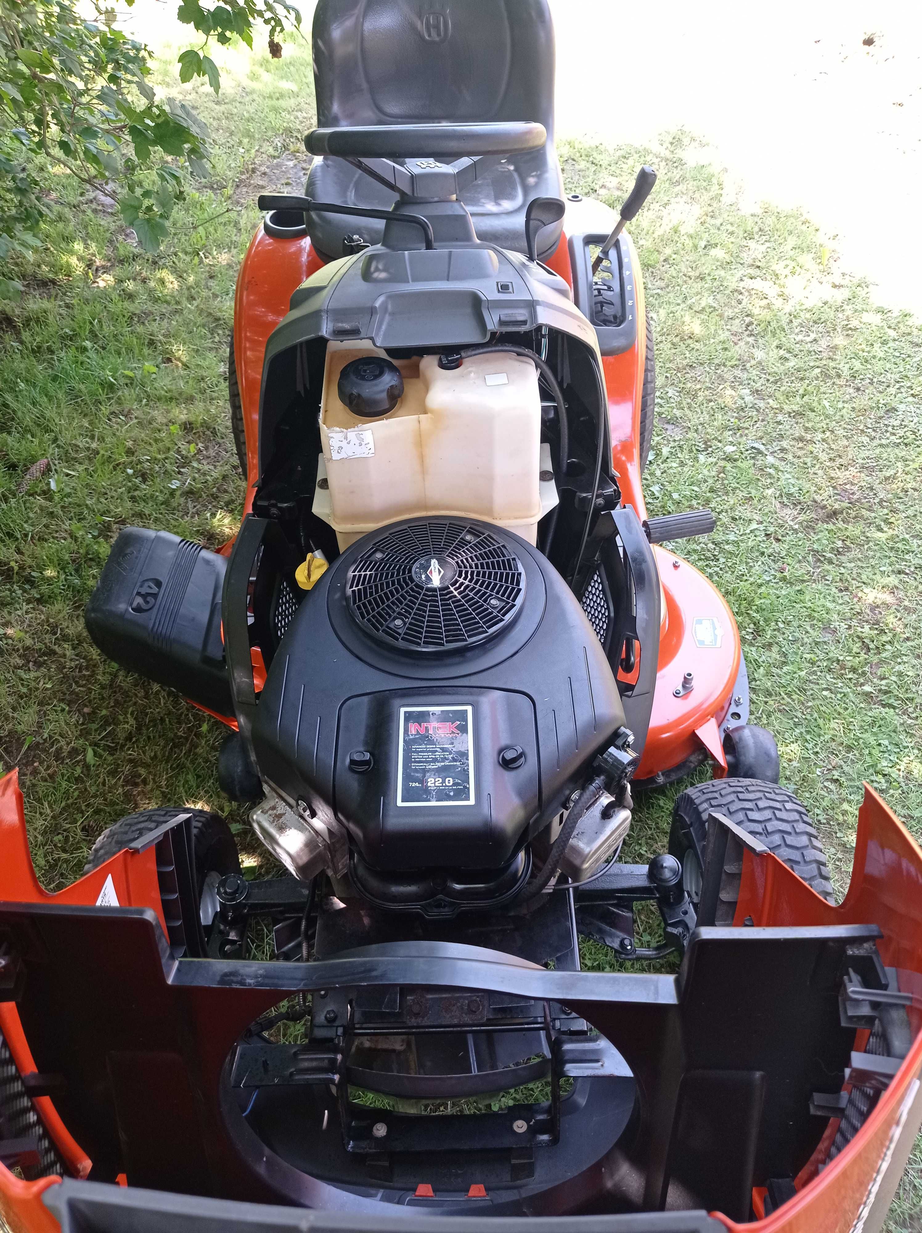 Husqvarna YTH22V42, 22 KM