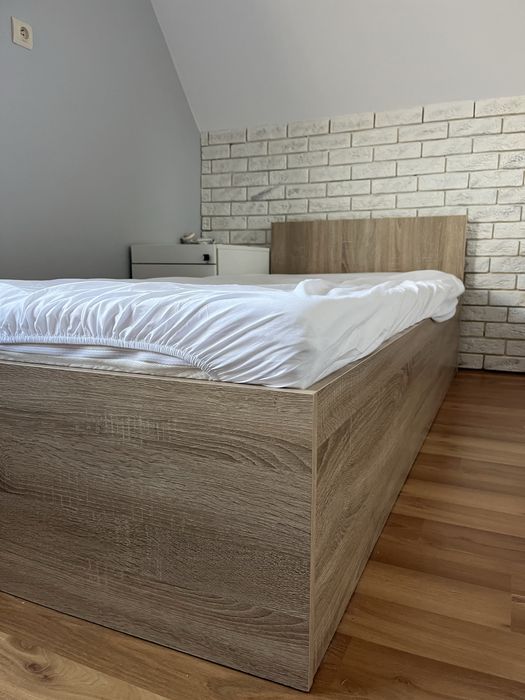 Łóżko jednosobowe