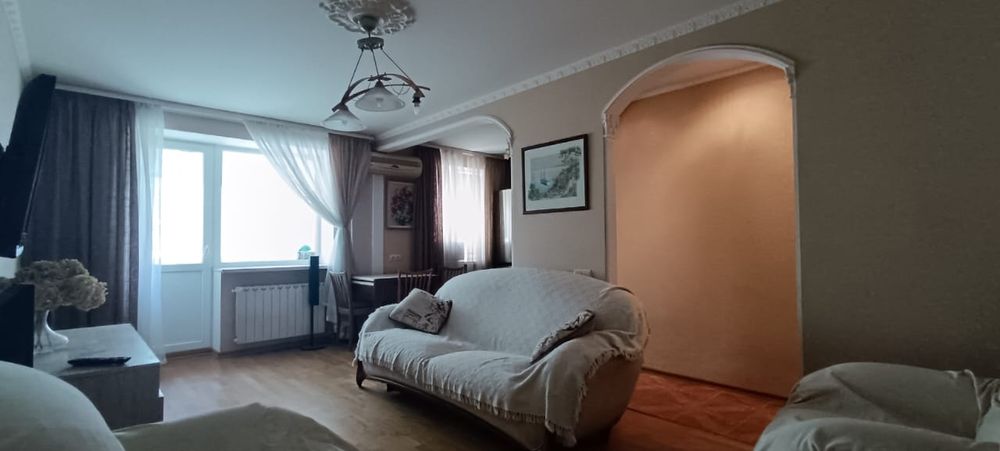 Продаю 3х комнатную квартиру. Бугский Бульвар