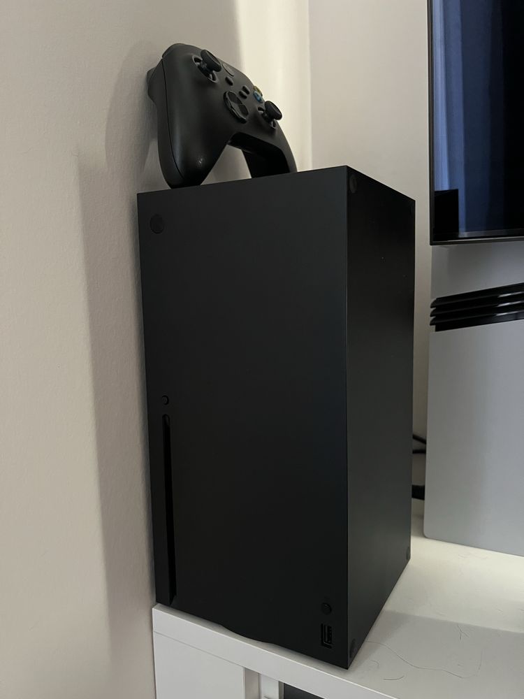 Xbox Series X 1TB SSD + 12 месяцев Game Pass Ultimate