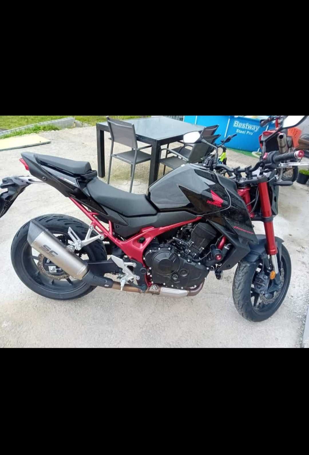 Honda Hornet 750 de 2023