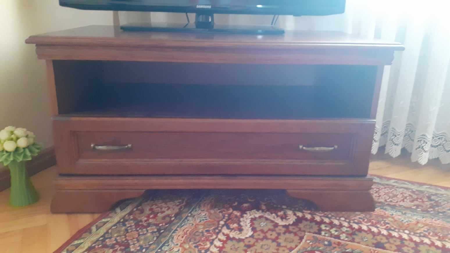 Sprzedam szafkę pod TV