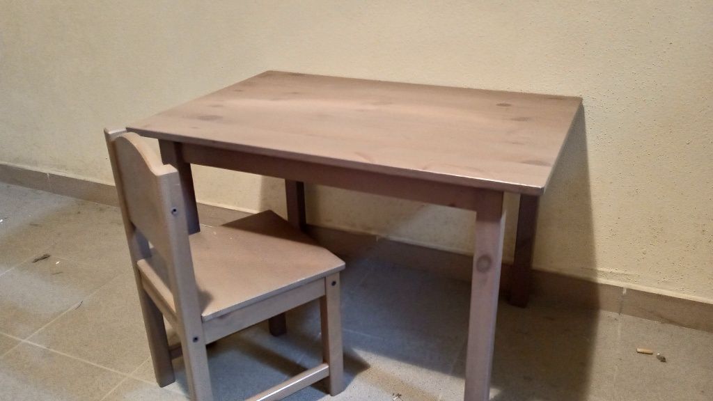 Biurko / stolik + krzesełko Sundvik Ikea, TANIO