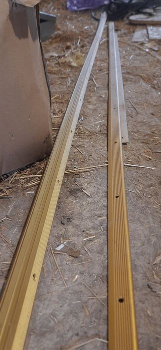 Новий алюмінієвий різнорівневий рифленний поріг золото