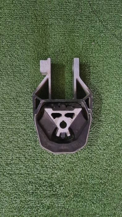 Подушки мотора  ford focus 3.Опори двигуна форд фокус 3