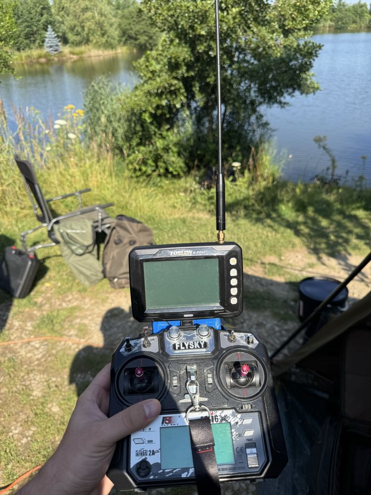 Łódka zanętowa magnum mini x-pilot , toslon tf520 lipo