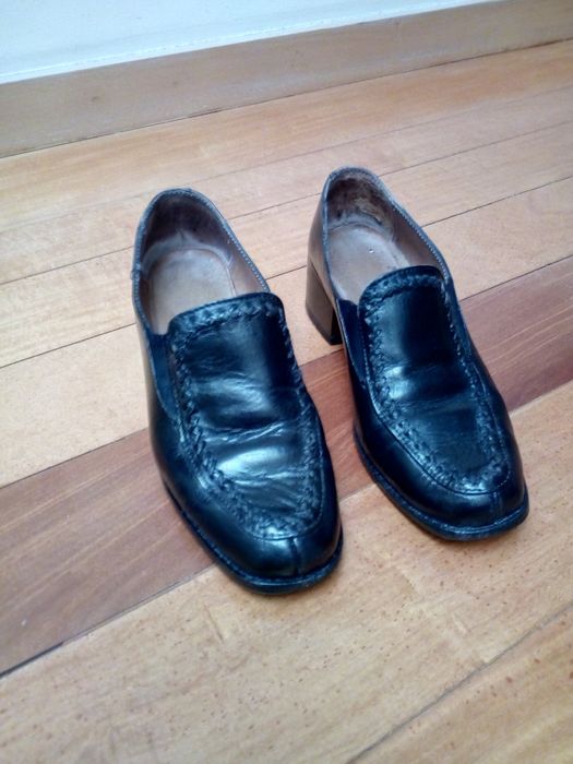 Sapatos  fechado / aberto Tam. 37, desde