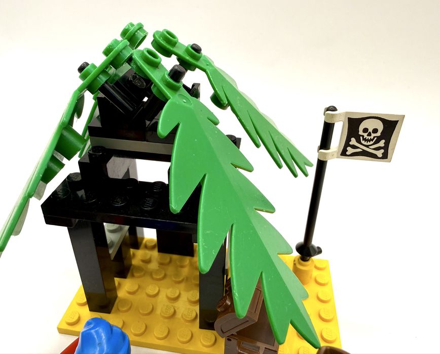 Lego Pirates 6258 Smuggler’s Shanty