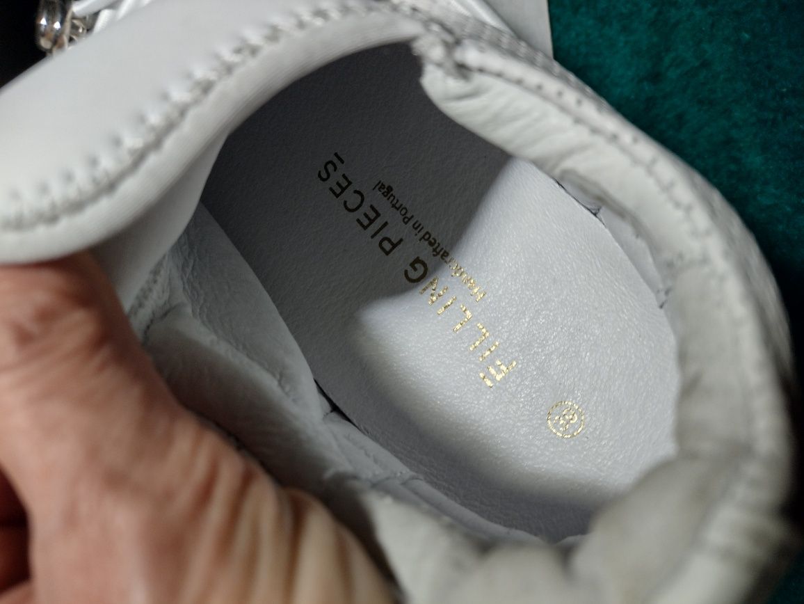 Okazja .Adidasy Filling Pieces rozmiar 39