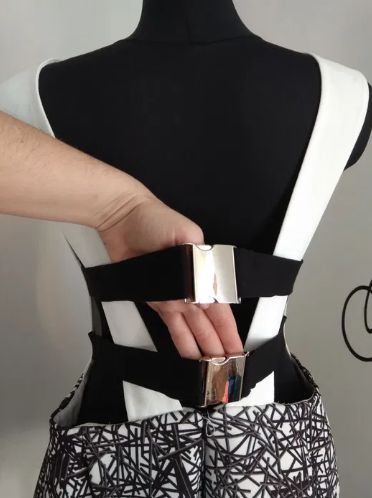 Sukienka rozkloszowana z pianki dla puszystej wesele Asos L 46 XL 48