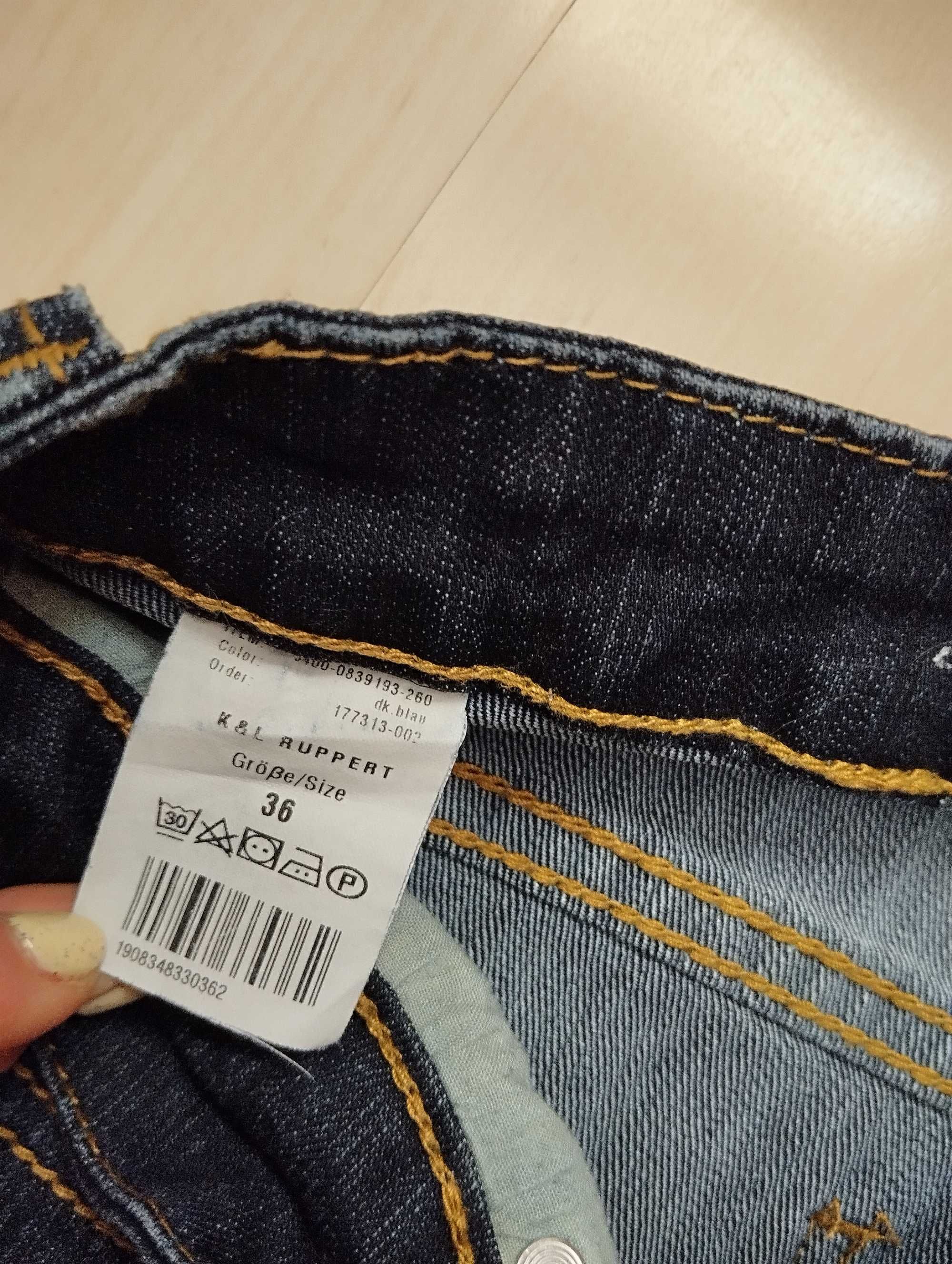 postrzępione szorty jeansowe s krótkie podwinięte granatowe rockowe