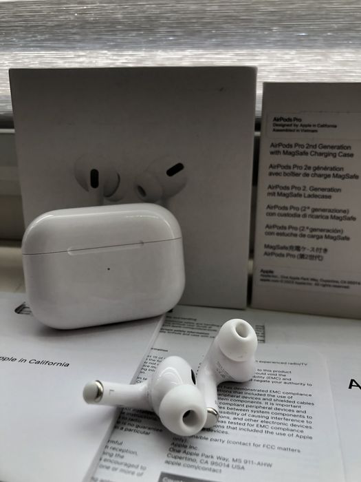 Продам навушники AirPods Pro 2