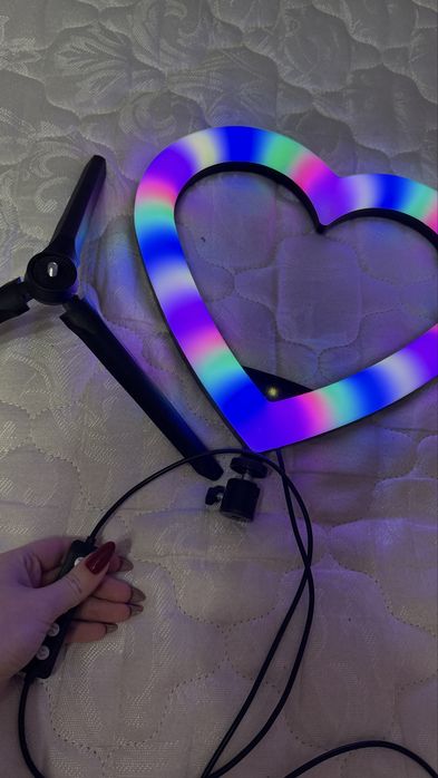 Кільцева лампа в формі серця MJ33 RGB різнокольорова 33 см