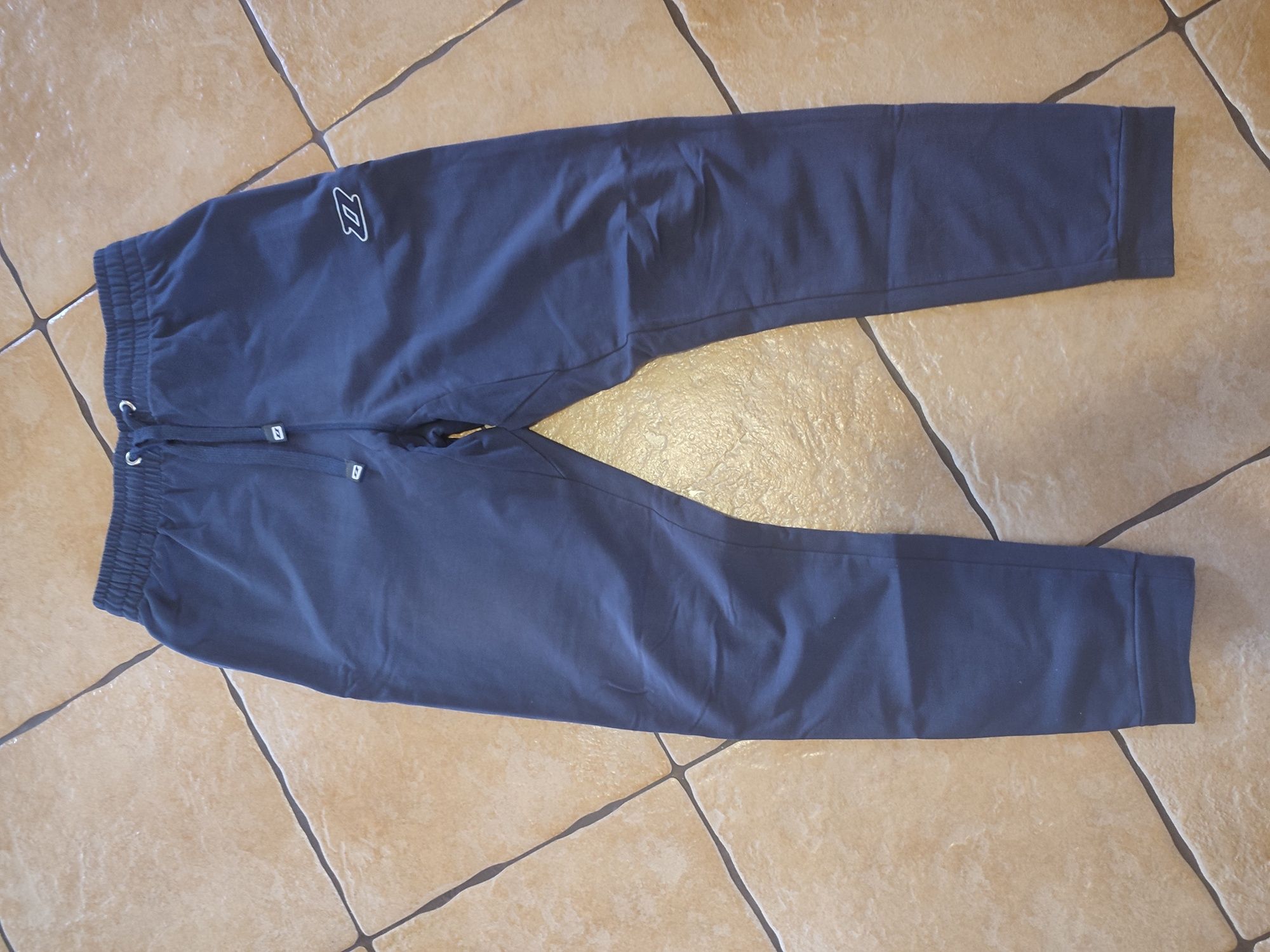 Dres Zina Comodo granatowy roz. M