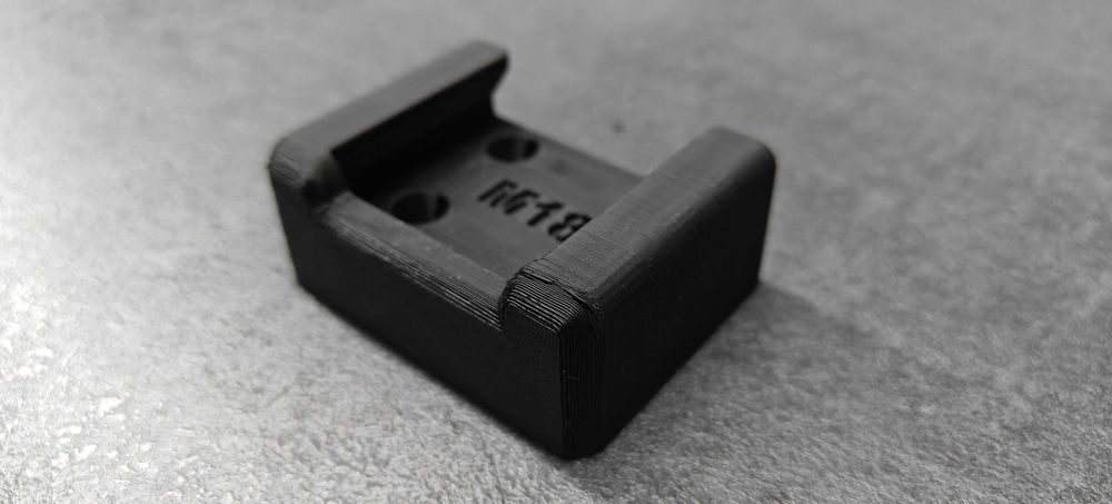 Uchwyt do baterii Milwaukee M18