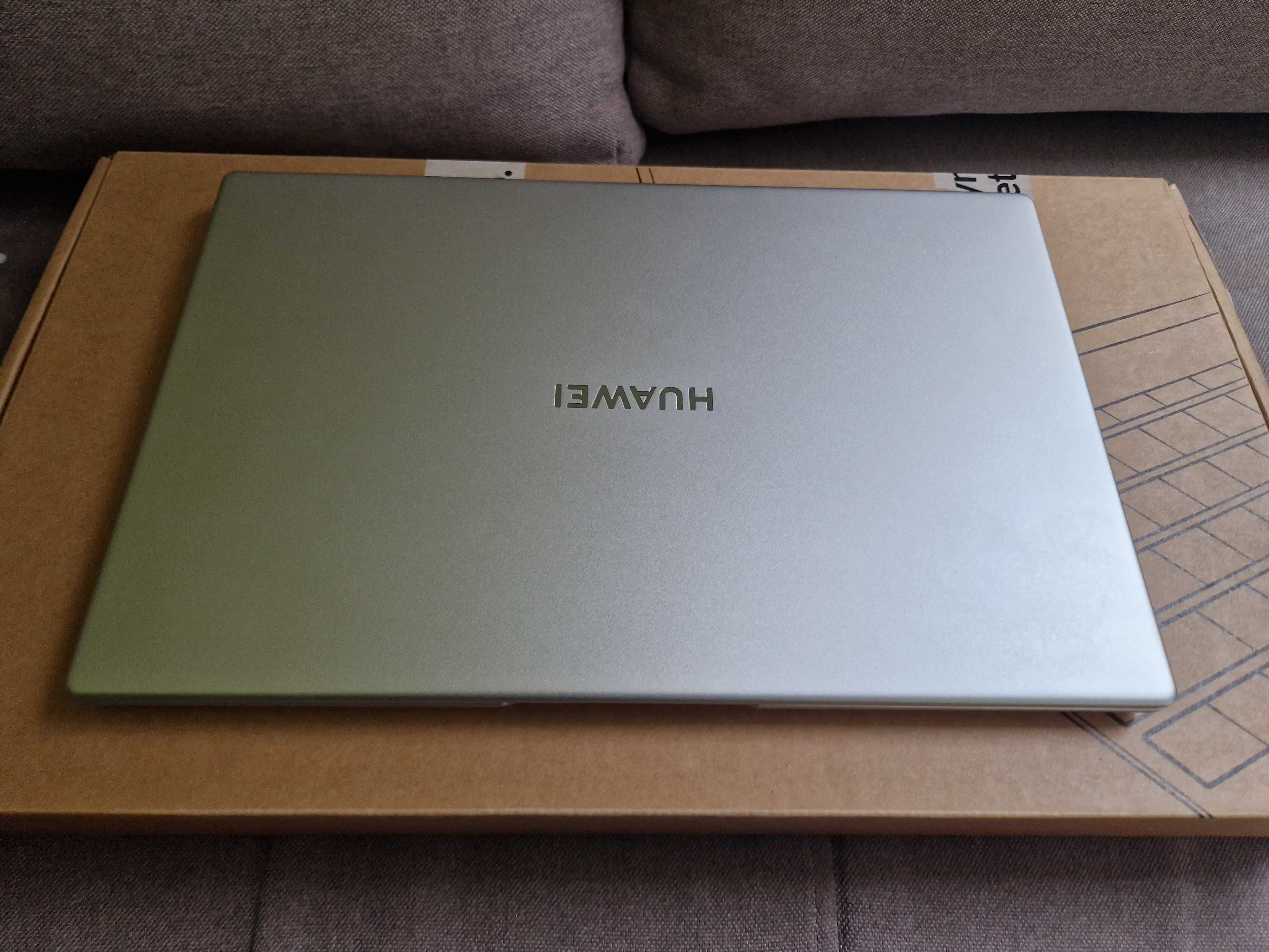 Laptop Huawei MateBook D 15,6" i3-1115G4 8GB RAM Win11 Gwarancja 22m