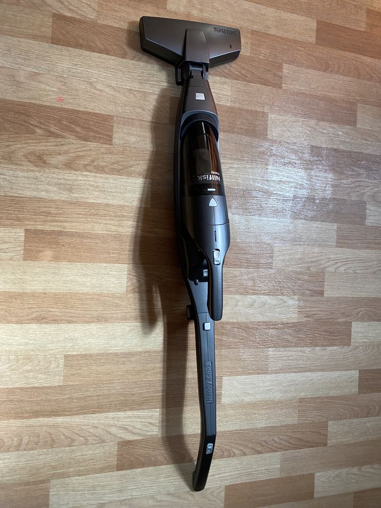 Пилесос Nilfisk Handy 2 in 1