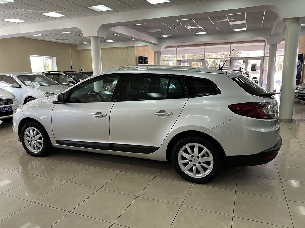 Renault Megane III Grandtour 1.9dCi 8V 6МКПП 2010 р.в. (130 к.с.)